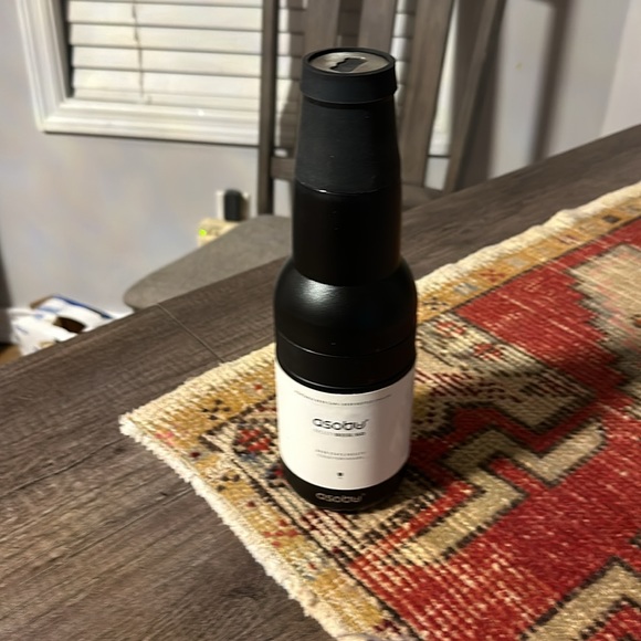 ASOBU portable beer can/beer bottle chiller. beer stays frosty cold. NWOT - Picture 8 of 10
